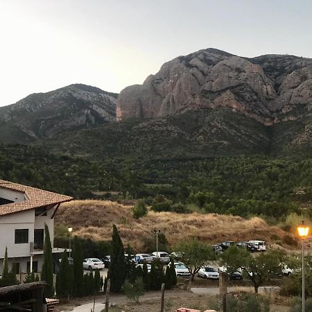 Вилла Chez Chloe Мурильо-де-Гальего Экстерьер фото